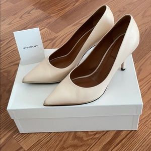 Givenchy cream gold trim leather pumps shoes sz 36